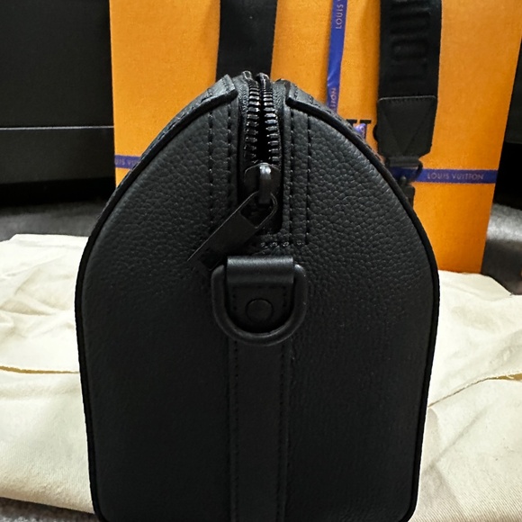 Louis Vuitton City Keepall Unisex Bag - Picture 5 of 9